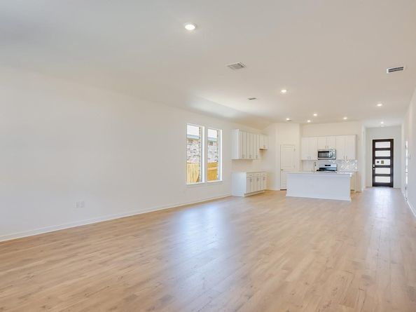 1853 Crooked Creek ST, Leander TX 78641