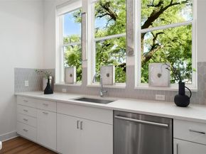 2505 Bluebonnet LN 8, Austin TX 78704