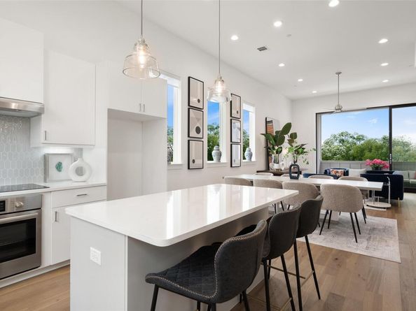 2505 Bluebonnet LN 8, Austin TX 78704