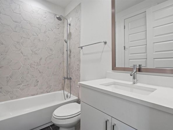2505 Bluebonnet LN 8, Austin TX 78704