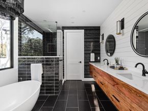 302 Buckeye TRL, West Lake Hills TX 78746