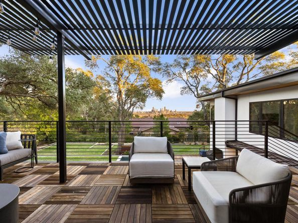 302 Buckeye TRL, West Lake Hills TX 78746