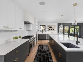 302 Buckeye TRL, West Lake Hills TX 78746