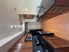 3016 Guadalupe ST 305, Austin TX 78705