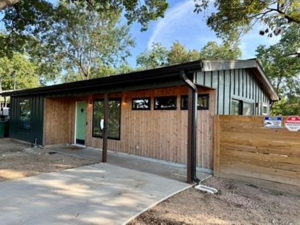 3201 Bengston ST, Austin TX 78702