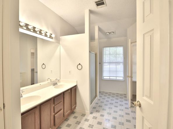 7401 Rankin TRL, Austin TX 78729