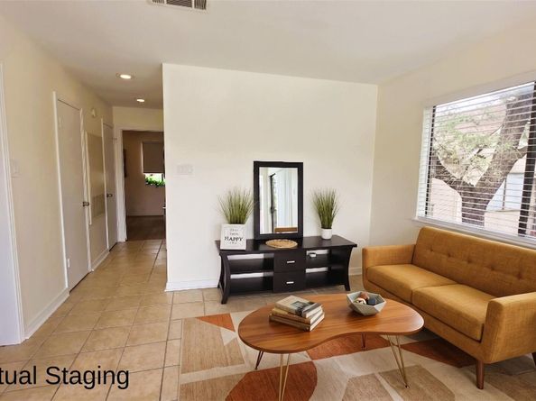 6810 Deatonhill DR 211, Austin TX 78745