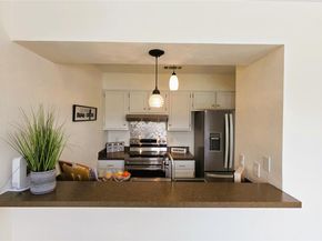 6810 Deatonhill DR 211, Austin TX 78745