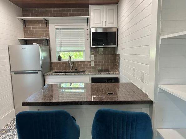 1223, 1223 1/2 & 1225 S Austin Ave S, Georgetown TX 78626