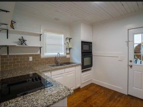 1223, 1223 1/2 & 1225 S Austin Ave S, Georgetown TX 78626