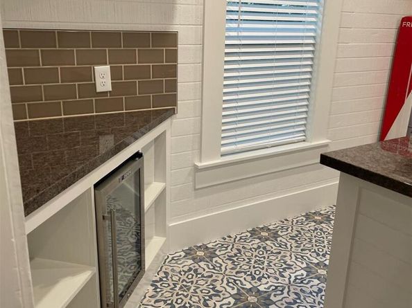 1223, 1223 1/2 & 1225 S Austin Ave S, Georgetown TX 78626