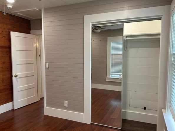 1223, 1223 1/2 & 1225 S Austin Ave S, Georgetown TX 78626