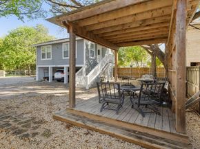 1223, 1223 1/2 & 1225 S Austin Ave S, Georgetown TX 78626