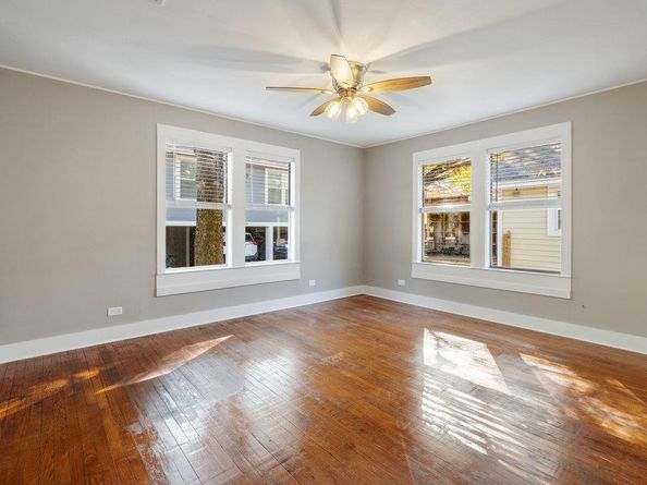 1223, 1223 1/2 & 1225 S Austin Ave S, Georgetown TX 78626