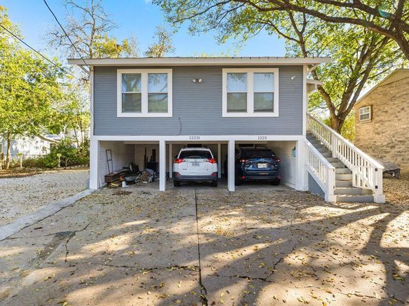 1223, 1223 1/2 & 1225 S Austin Ave S, Georgetown TX 78626