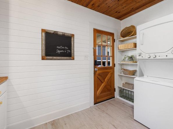 1223, 1223 1/2 & 1225 S Austin Ave S, Georgetown TX 78626