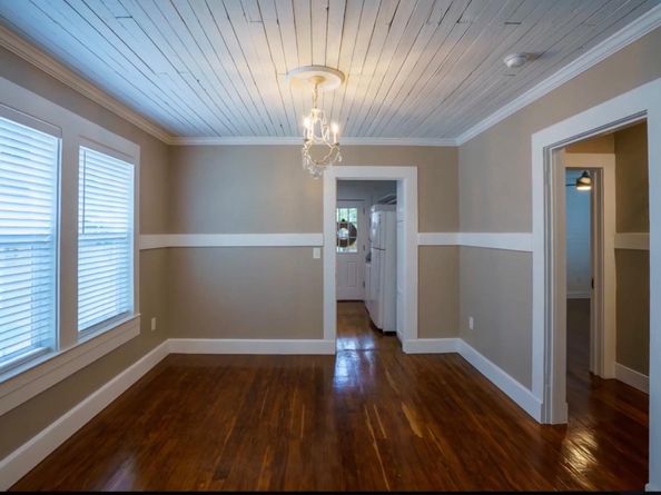 1223, 1223 1/2 & 1225 S Austin Ave S, Georgetown TX 78626