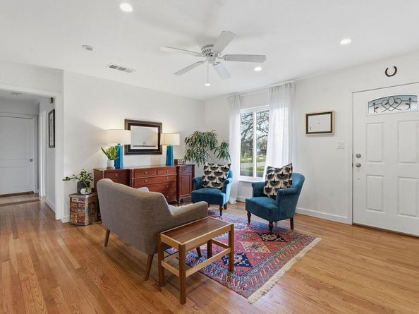 912 E 55th 1/2 ST, Austin TX 78751