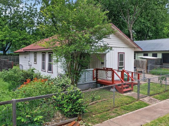 1912 Holly ST, Austin TX 78702