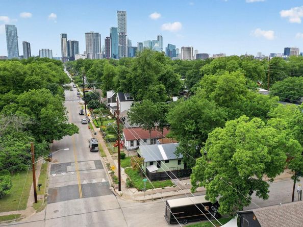1912 Holly ST, Austin TX 78702