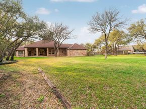 301 Goldridge DR, Georgetown TX 78633