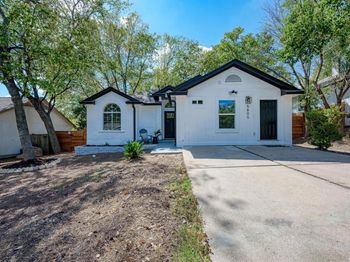 5805 Teri RD