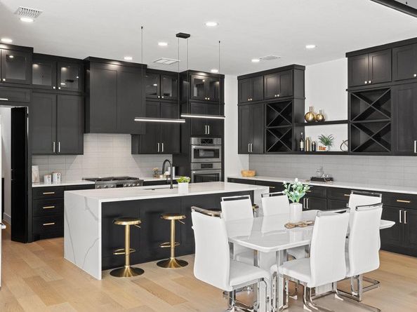 419 Hazeltine DR, Lakeway TX 78734