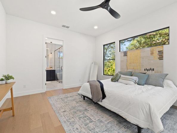 419 Hazeltine DR, Lakeway TX 78734