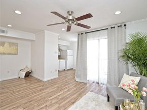 1840 Burton DR 226, Austin TX 78741