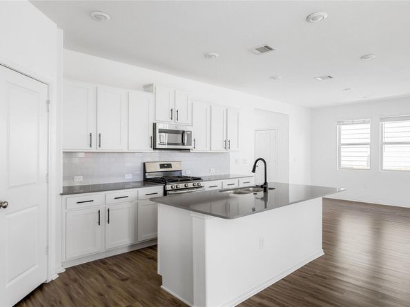 1203 Diggy DR, Austin TX 78748