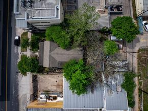 906 E 6th ST, Austin TX 78702