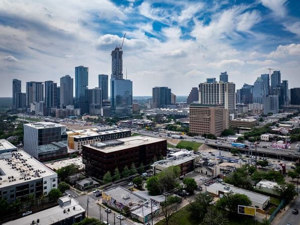 906 E 6th ST, Austin TX 78702