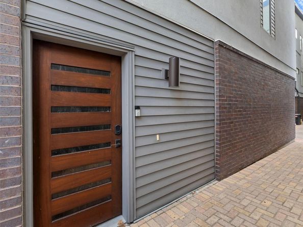 1702 S Lamar BLVD 9, Austin TX 78704