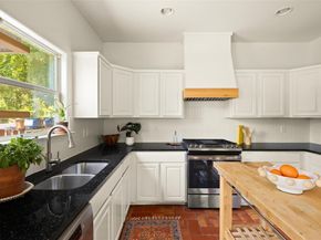 1701 Maple Ave 1, Austin TX 78702
