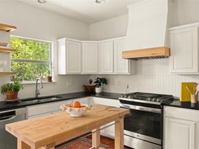 1701 Maple Ave 1, Austin TX 78702