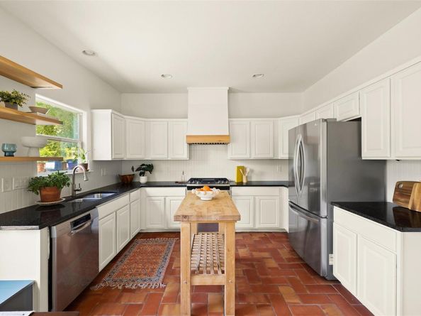 1701 Maple Ave 1, Austin TX 78702