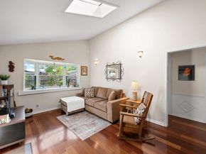 3202 Whiteway DR, Austin TX 78757