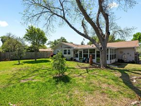 3202 Whiteway DR, Austin TX 78757