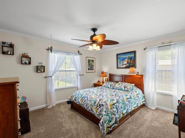 3202 Whiteway DR, Austin TX 78757