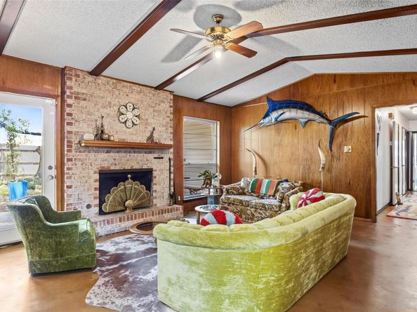 3304 Whitepine DR, Austin TX 78757