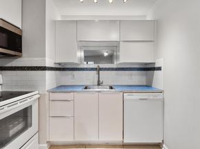 2404 Longview ST 105, Austin TX 78705