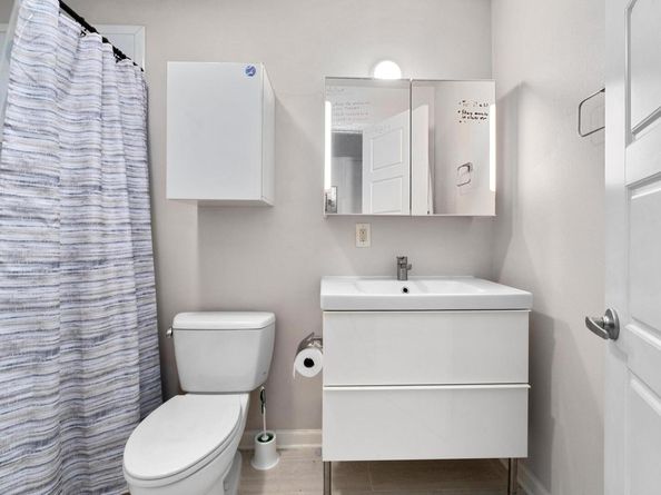 2404 Longview ST 105, Austin TX 78705