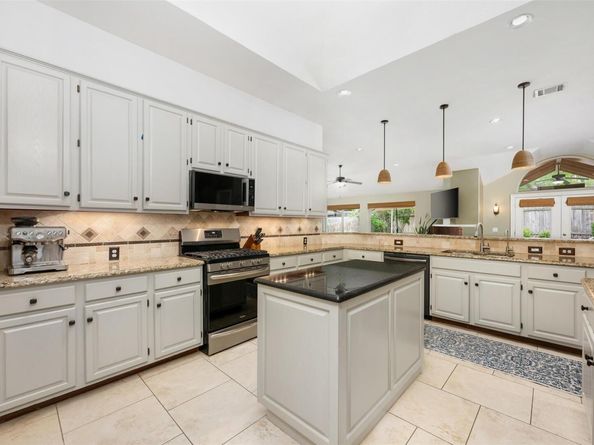 6115 Back Bay LN, Austin TX 78739