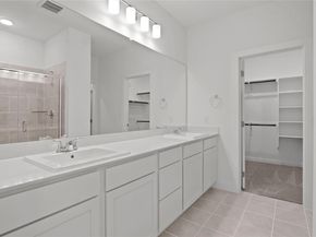 8006 Shining Flor RUN, Lago Vista TX 78645