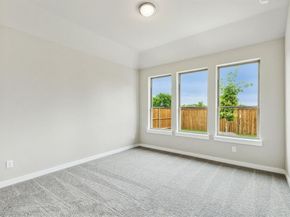 8006 Shining Flor RUN, Lago Vista TX 78645