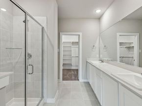 8006 Shining Flor RUN, Lago Vista TX 78645