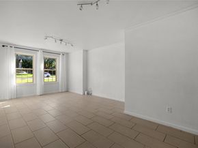 1703 Summit VW, Austin TX 78703