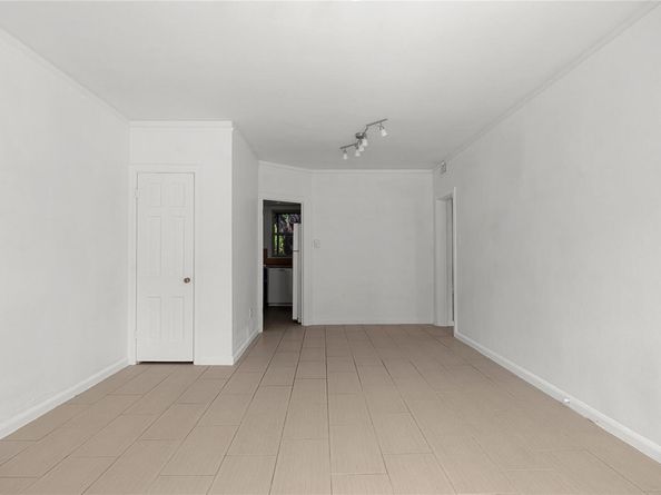 1703 Summit VW, Austin TX 78703