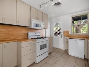 1703 Summit VW, Austin TX 78703