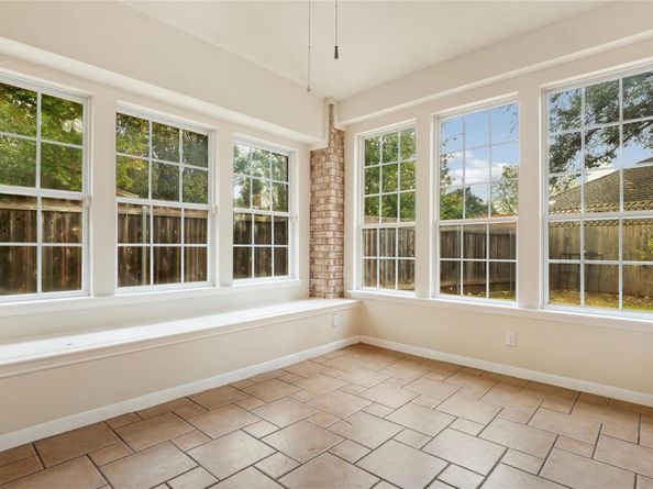 2001 Lacey Oak CV, Round Rock TX 78681